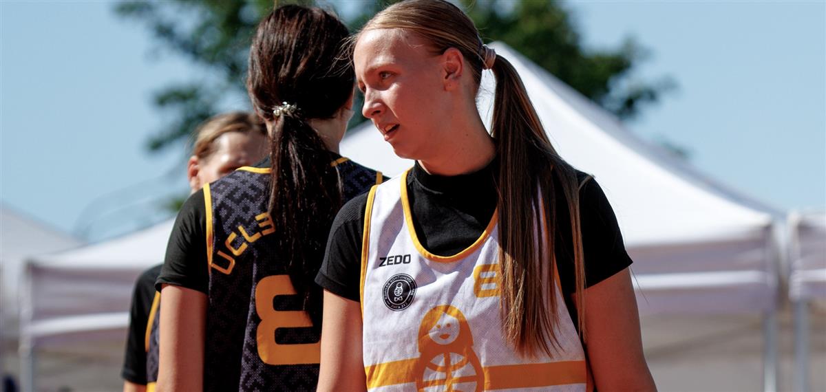 Начали с четвертого места