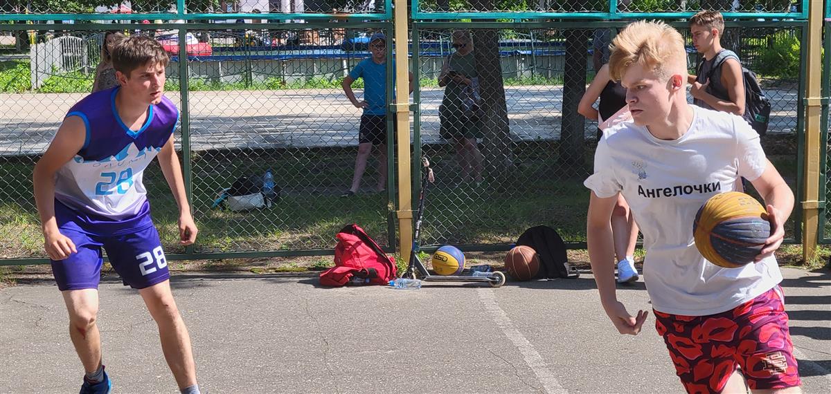 Баскетбол 3x3 на спортивном марафоне в парке Степанова